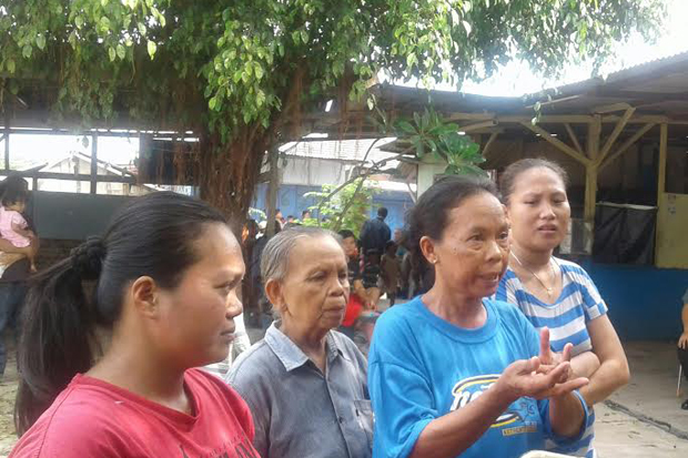 Ibu-ibu Ini Mengeluh Tak Didata Sembako Jokowi