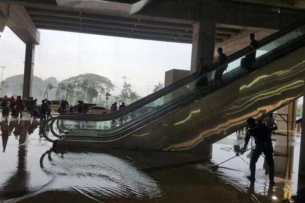 AP II Akan Cari Penyebab Banjir di Terminal 3 Bandara Soetta