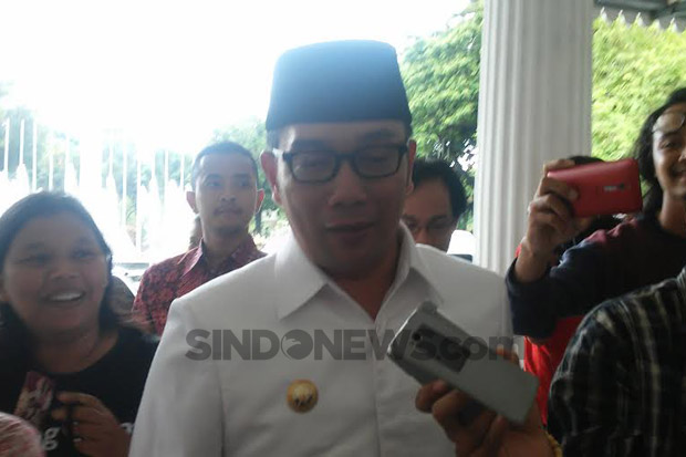 Ridwan Kamil Sambangi Rumah Bobotoh yang Tewas di Bekasi