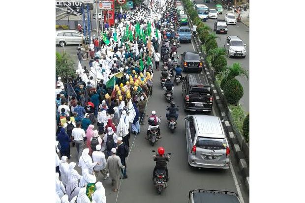 Ribuan Warga Bogor Minta Presiden Jokowi Jangan Lindungi Ahok