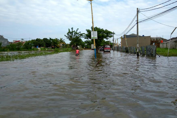 Banjir Landa Sejumlah Perumahan di Tangerang