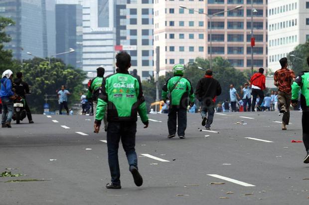 Aksi Mogok Massal, Sopir Angkot dan Ojek Online Bentrok di Bogor