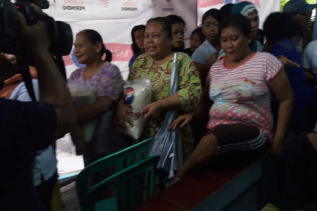 Warga Rusun Cilincing Terbantu dengan Adanya Bazar Kartini Perindo