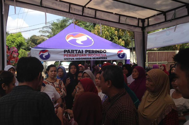 Bazar Kartini Perindo di Palmerah Diserbu Warga