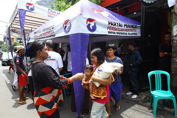 Bazar Kartini Perindo, Warga Ulujami: Berasnya Bagus dan Murah