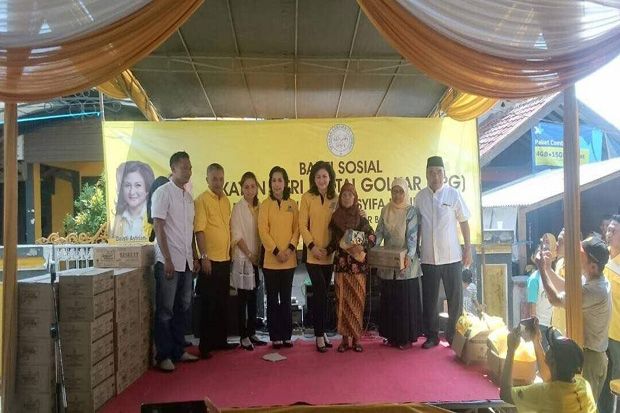Peringati Hardiknas, Ikatan Istri Partai Golkar Gelar Baksos di Bogor