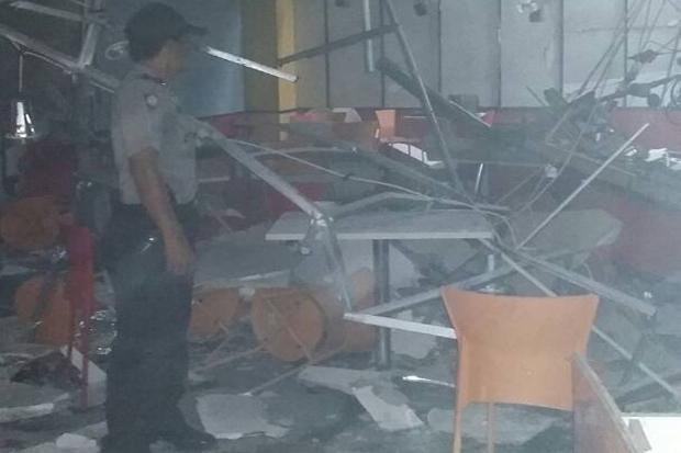 Olah TKP, Polisi Amankan Tabung Gas Restoran Atrium Pondok Gede