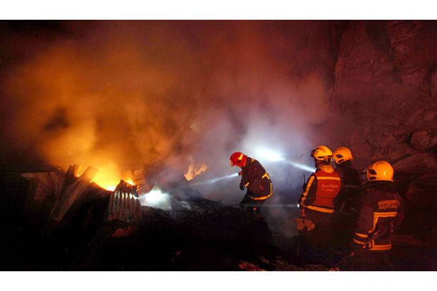 Api di Gedung Nusantara 2 DPR Dipadamkan, Petugas Lakukan Pendinginan