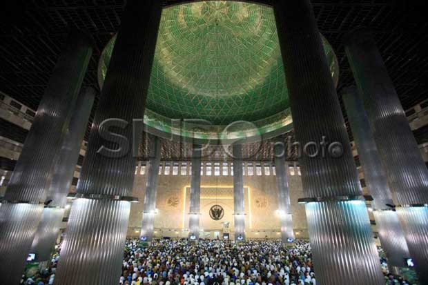 Jelang Salat Idul Fitri, Masjid Istiqlal Berbenah