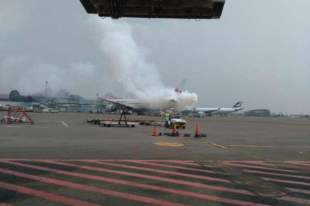 Kepulkan Asap Tebal, Penumpang Pesawat China Airlines Panik