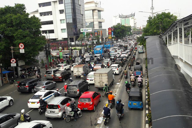 Misnan Hampir Stres Hadapi Kemacetan Parah di Senen
