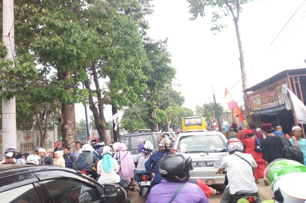 Warga Jakarta Berdesakan Hadiri Lebaran Betawi di Setu Babakan