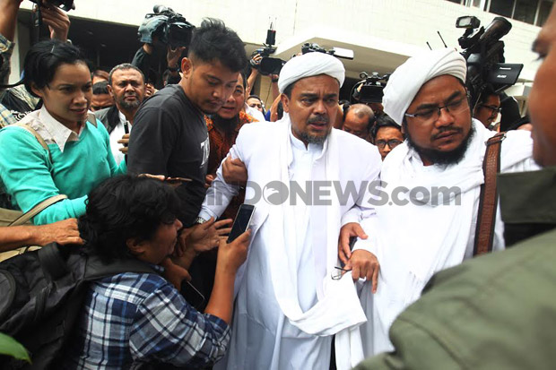 Mau Ibadah Haji, Kepulangan Habib Rizieq ke Indonesia Ditunda