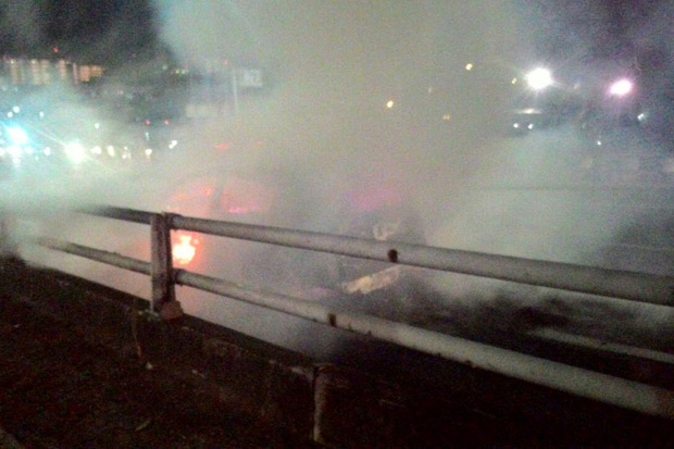 Imbas Mobil Terbakar, Lalu Lintas di Tol Cawang Atas Macet Parah