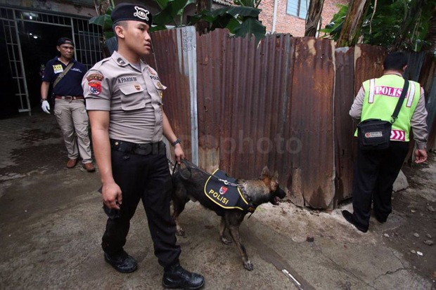 Polisi Buru Pelaku Pemerosaan Karyawati dengan Anjing Pelacak