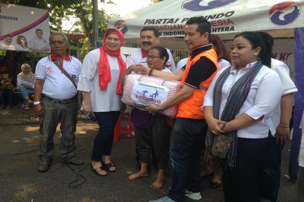Kartini Perindo Bagikan 200 Paket Beras untuk Korban Kebakaran Benhil