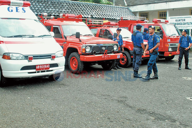 Aksi 299, Ambulans dan Mobil Damkar Ikut Disiapkan di Gedung DPR