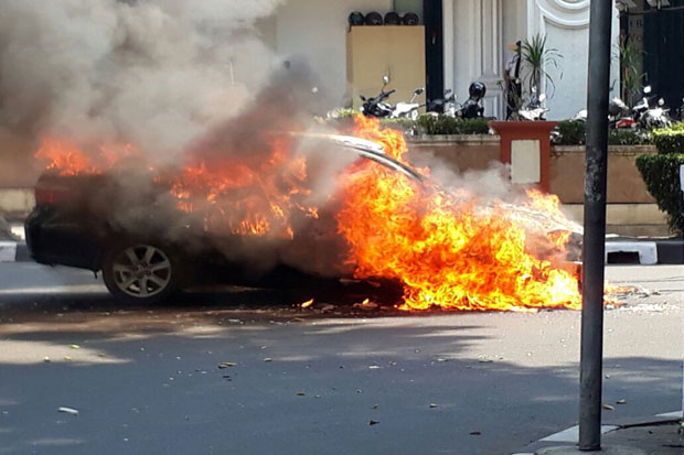 Mobil Pemuda Pemukul Anggota TNI Terbakar, Polisi Sebut Hoax
