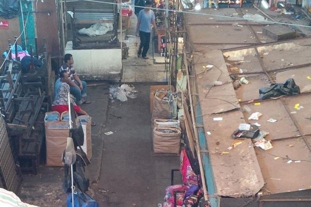 Pedagang Pasar Senen Minta Anies-Sandi Revitalisasi Blok VI