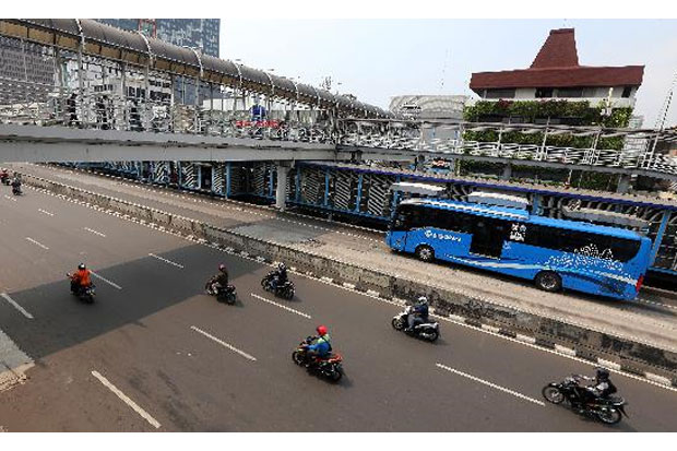 Layanan Angkutan Umum Jakarta Harus Diperbaiki