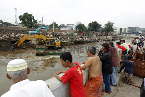 Bersihkan Sungai di Jakarta, Pemprov DKI Gandeng TNI