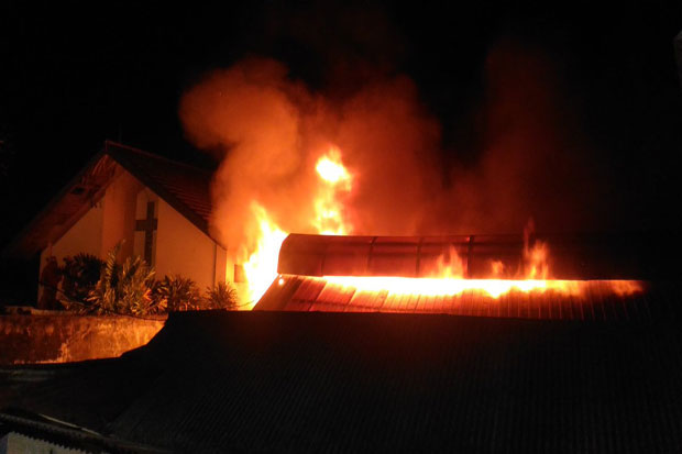 Kebakaran di Pasar Gembrong Lama Johar Baru, 20 Kios dan Satu Gereja Ludes