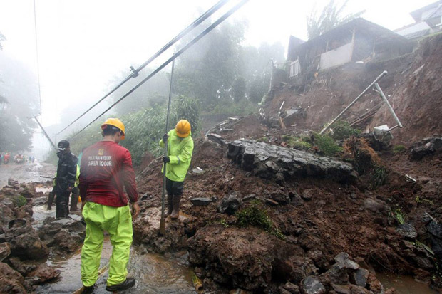 23 Kecamatan di Bogor Rawan Bencana, Mensos Minta KSB Ditambah