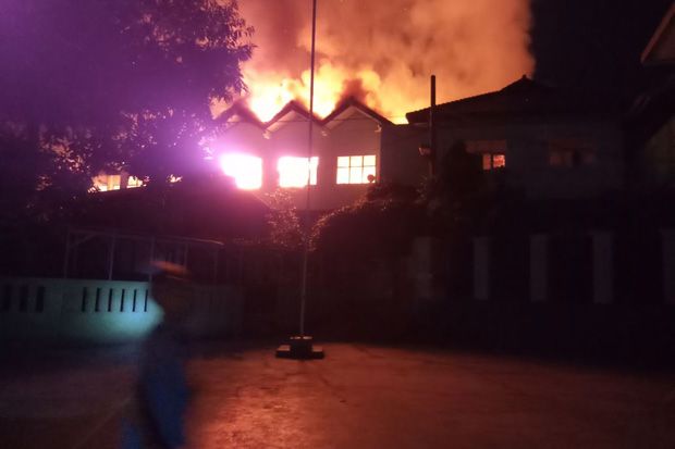 Gedung SMP Surya Kencana Cileungsi Terbakar