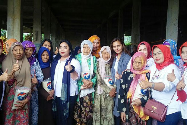 Kartini Perindo Kembali Bagikan 250 Paket Beras di Bogor