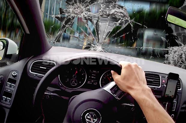 Mobil Artis Lee Jeong Hoon Diserang Pengendara Motor