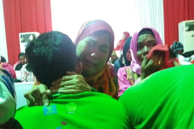 Kisah Haru Saat Tahanan Anak Membasuh Kaki Ibu di LPKA Tangerang