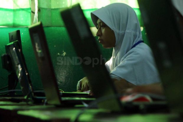 Jaringan Offline, UNBK di SMPN 5 Jakarta Sempat Terkendala