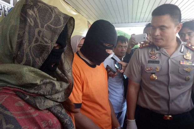Polisi Bongkar Prostitusi Threesome Tarif Rp5 Juta di Tangerang