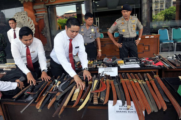 Kedapatan Bawa Senjata Tajam, Polisi Ciduk 3 Remaja di Menteng
