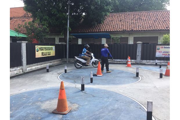 Buka Layanan 24 Jam, Pemohon SIM dan SKCK di Kota Bekasi Melonjak