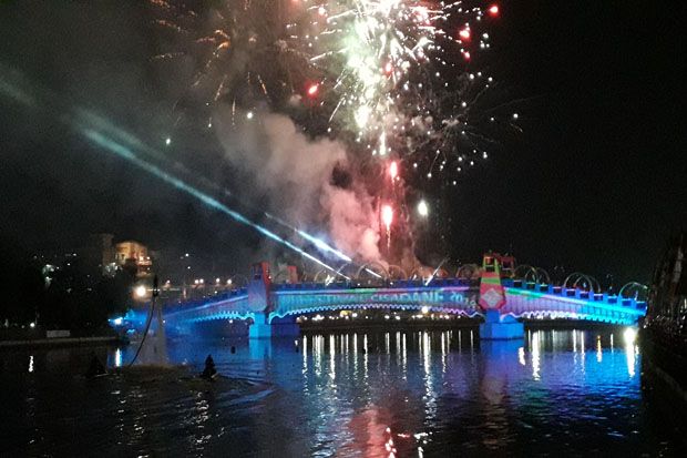 Resmi Dibuka, Festival Cisadane Tampilkan Video Mapping Jembatan Berendeng