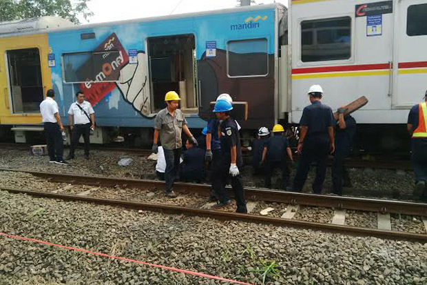 Rel Patah Tertangani, Perjalanan KRL Bekasi-Jakarta Kembali Normal