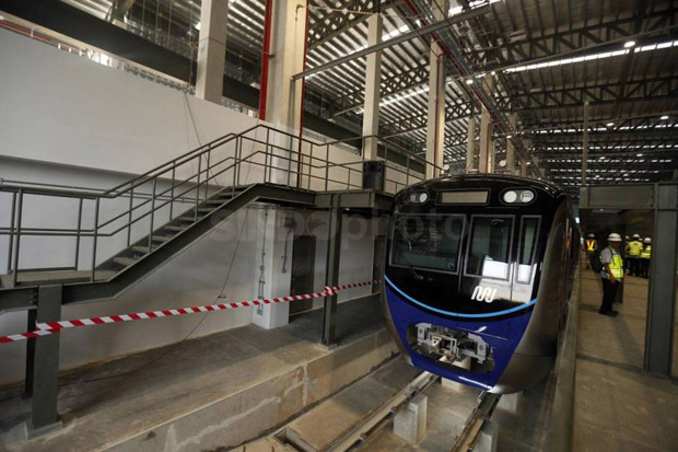 Belum Beroperasi, Gerbong MRT Sudah Dicoret-coret