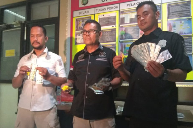 Operasi Gabungan Gerebek Tempat Rawan Peredaran Narkoba di Bekasi