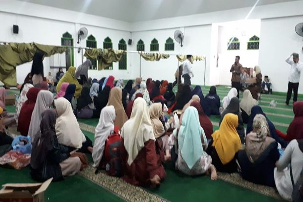 Prihatin! Asrama Terbakar, Ratusan Mahasiswi IIQ di Tangsel Mengungsi