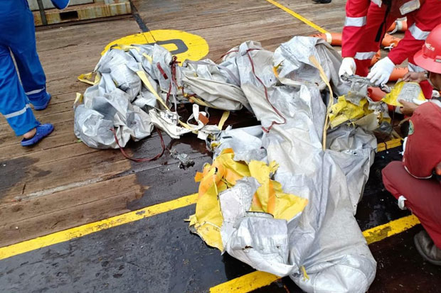 Ini Video Ditemukannya Potongan-potongan Pesawat Lion Air JT 610
