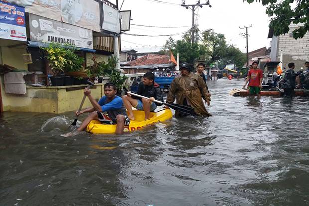 Musim Hujan, Tiga Pilar Antisipasi Ancaman Banjir di Jakarta Barat