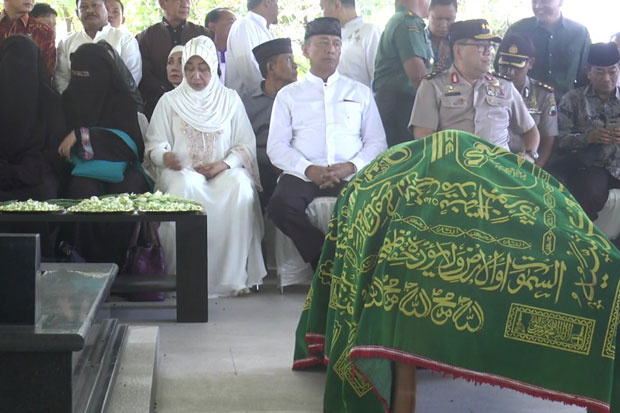 Cucu Wiranto Dikebumikan di Pemakaman Keluarga Delingan