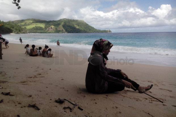 Anyer Disapu Tsunami, Pantai Tanjung Kait Tangerang Sepi Pengunjung
