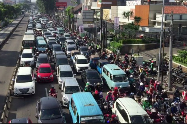 Solusi Kemacetan, Jakarta Harus Bangun Transportasi Massal Jabodetabek
