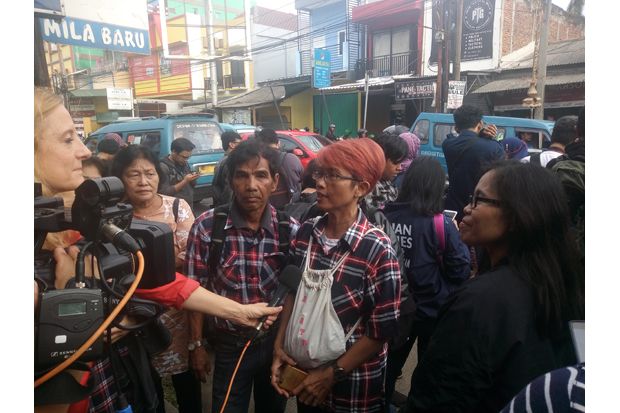 Jelang Ahok Bebas, Karangan Bunga dan Pendukung BTP Penuhi Mako Brimob