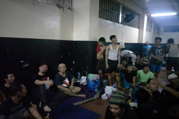 Ditahan di Cipinang, Begini Keakraban Ahmad Dhani Bersama Tahanan