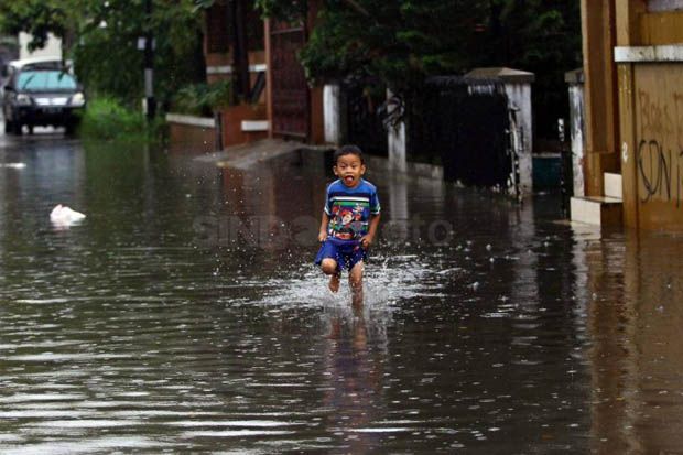 Hujan Lokal Dua RW di Kelurahan Petogogan Masih Terendam Banjir