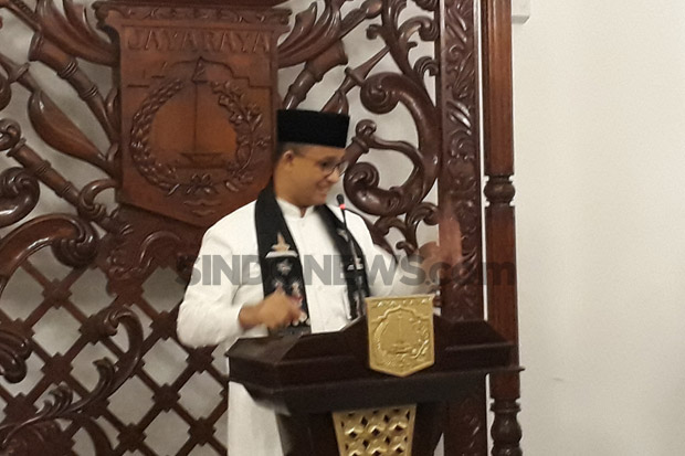 Dampingi Jokowi Bagi Sertifikat, Anies: Jaksel Selesaikan 40.655 Bidang