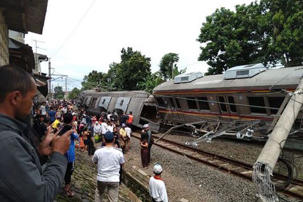 Kereta Anjlok, PT KCI: Perjalanan KRL Bogor-Jakarta Kota/Jatinegara Belum Dapat Dilayani